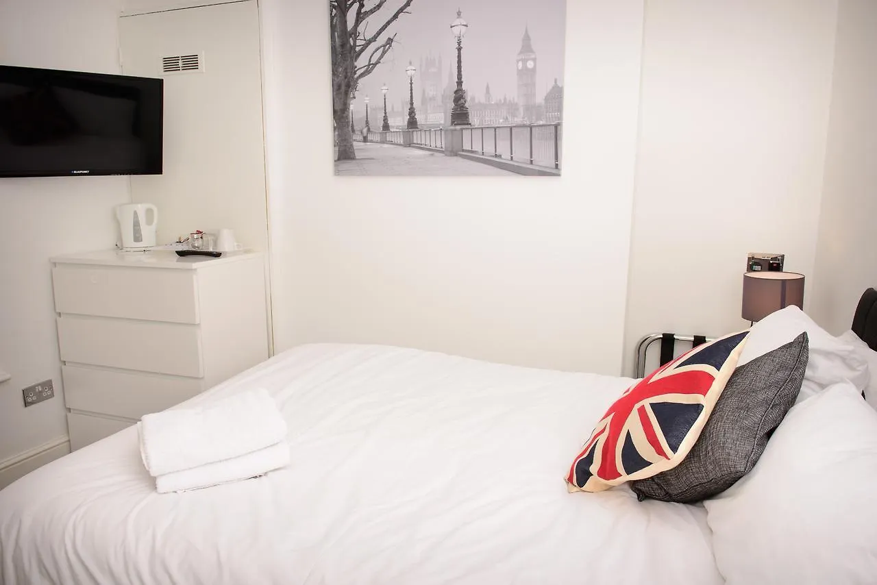 The Claremont Hotel Southampton Guest house